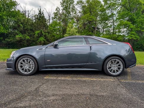 Used 2013 Cadillac CTS V w/ Wood Trim Package RWD image 9