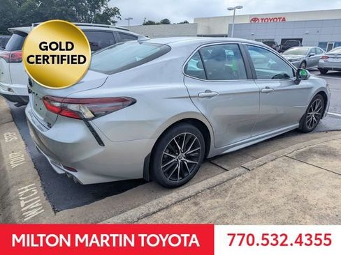 Used 2023 Toyota Camry SE AWD/4WD image 3