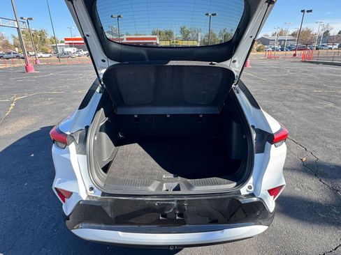 Used 2025 Buick Envista Sport Touring image 29