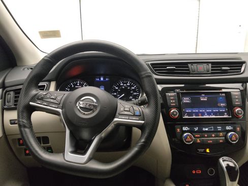 Used 2020 Nissan Rogue Sport SL FWD image 22