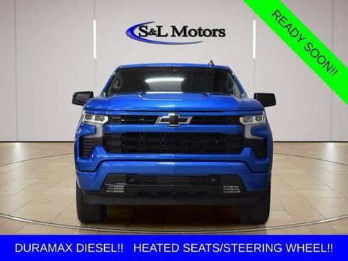 Used 2023 Chevrolet Silverado 1500 RST AWD/4WD image 2