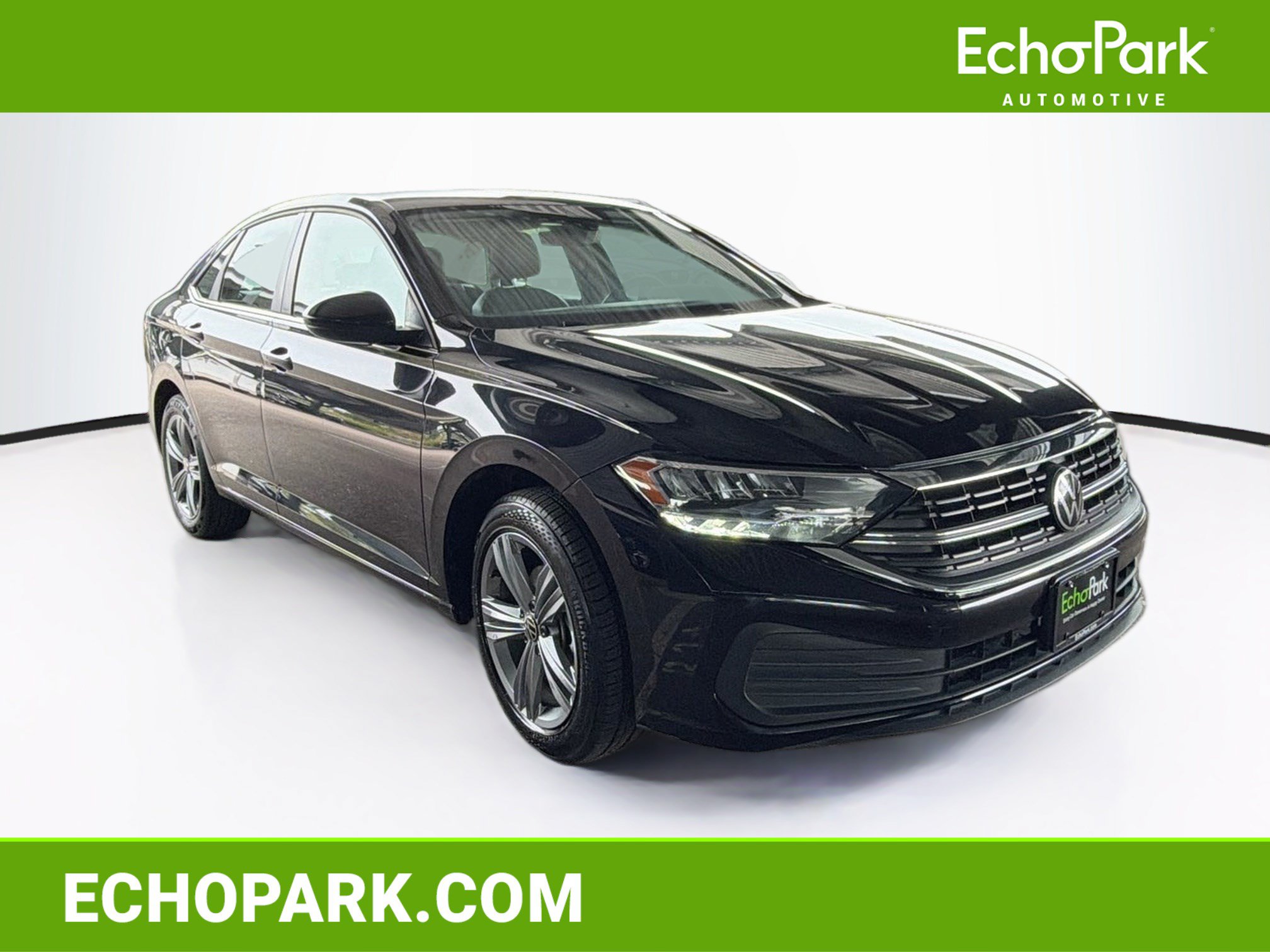 Used 2024 Volkswagen Jetta SE FWD image 1