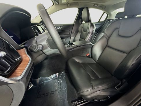 Used 2023 Volvo S60 T8 Plus image 22