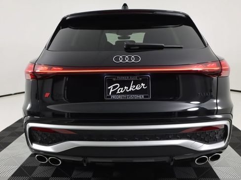 Used 2025 Audi SQ5 Prestige w/ Prestige Package AWD/4WD image 4