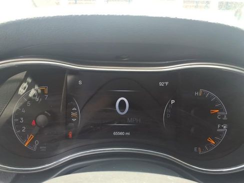 Used 2019 Jeep Grand Cherokee Laredo w/ Laredo X Package AWD/4WD image 15