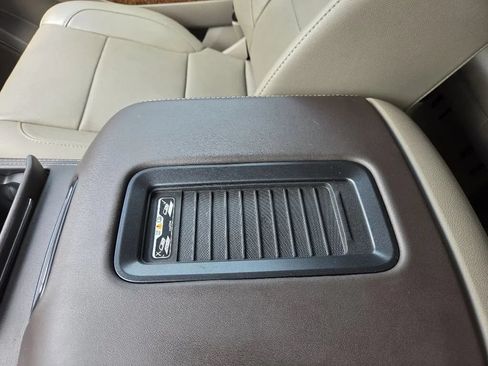 Used 2017 Chevrolet Tahoe Premier AWD/4WD image 34