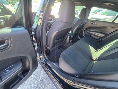 Used 2012 Dodge Charger SE image 11