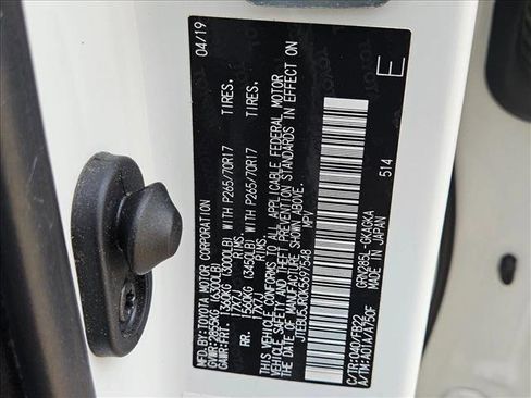 Used 2019 Toyota 4Runner SR5 AWD/4WD image 25