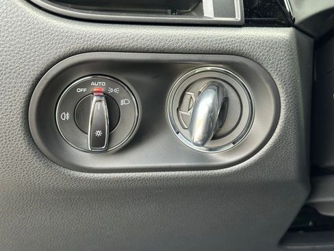 Certified 2026 Porsche Macan image 35