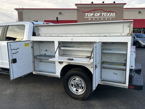 Used 2022 Ford F250 XL w/ Power Equipment Group image 11