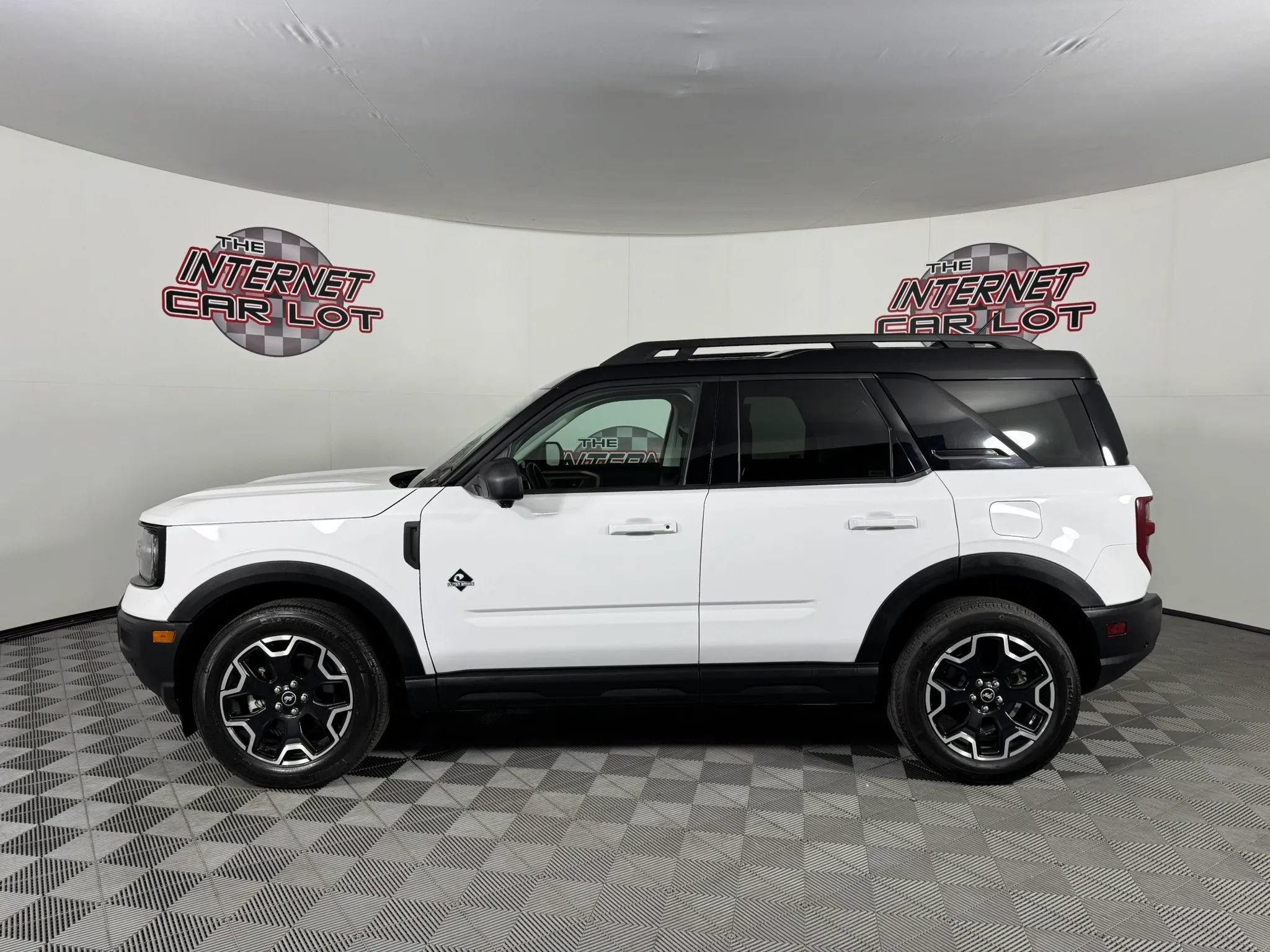 Used 2025 Ford Bronco Sport Outer Banks w/ Outer Banks Tech Package+ AWD/4WD image 4