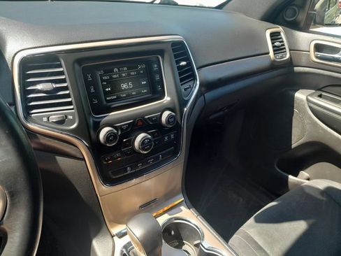 Used 2016 Jeep Grand Cherokee Laredo w/ Quick Order Package 23E AWD/4WD image 19