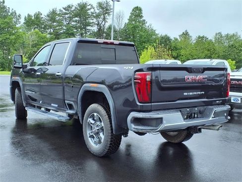 New 2025 GMC Sierra 2500 SLT w/ SLT Convenience Package image 3