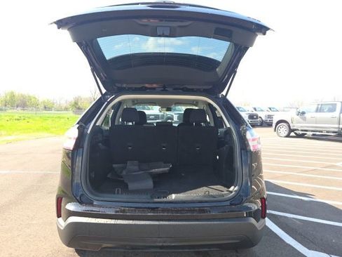 Used 2022 Ford Edge SE image 10