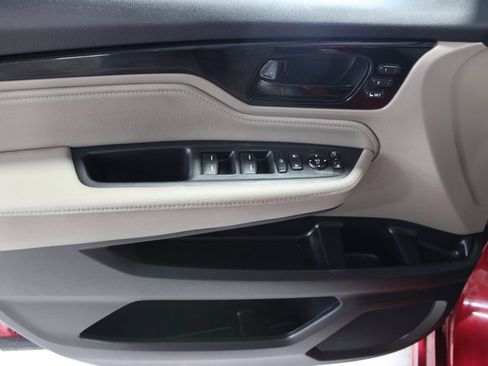 Used 2023 Honda Odyssey Elite image 7
