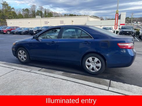 Used 2009 Toyota Camry LE image 12