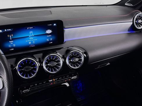Certified 2023 Mercedes-Benz CLA 250 image 21