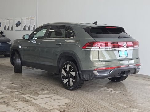 New 2026 Volkswagen Atlas Cross Sport SE image 7