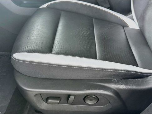 Used 2025 Buick Envision Sport Touring AWD/4WD image 18