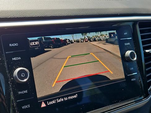 Used 2023 Volkswagen Atlas Cross Sport SE w/ Panoramic Sunroof Package FWD image 19