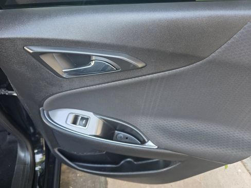 Used 2016 Chevrolet Malibu LT FWD image 33