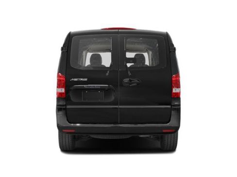 Used 2023 Mercedes-Benz Metris image 5