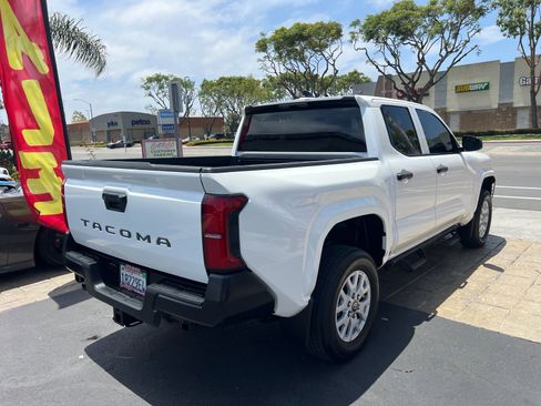 Used 2024 Toyota Tacoma SR RWD image 9