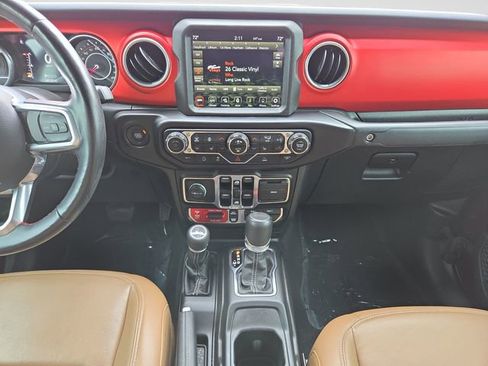 Used 2022 Jeep Gladiator Rubicon w/ LED Lighting Group AWD/4WD image 11