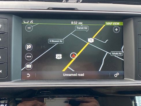 Used 2018 Jaguar F-PACE Prestige image 16