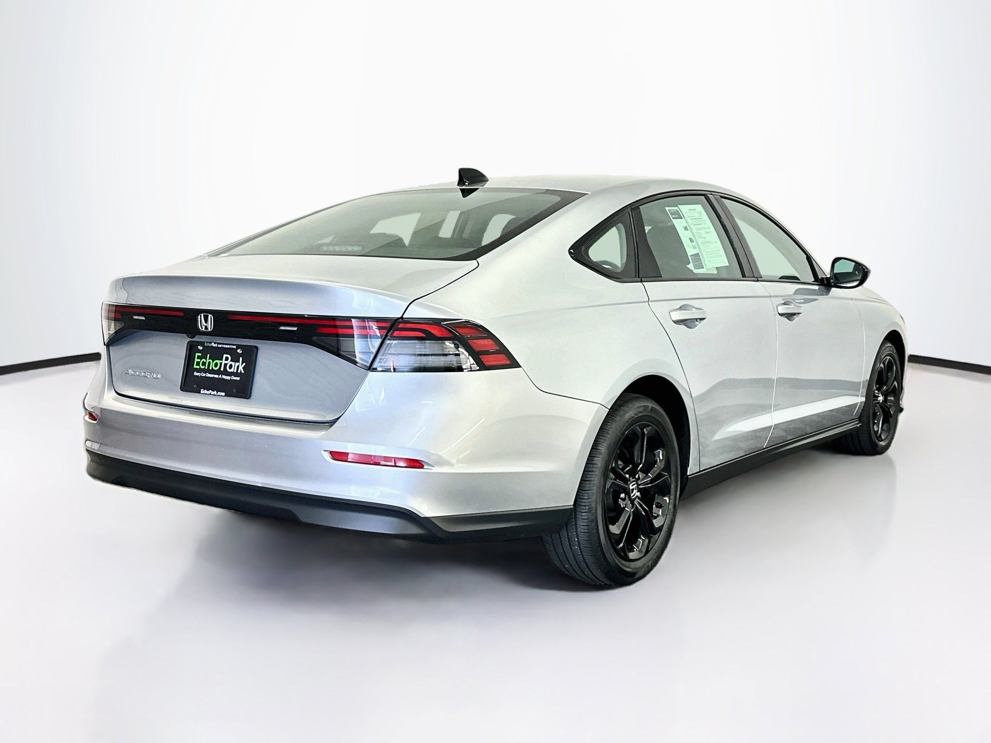 Used 2025 Honda Accord SE image 9