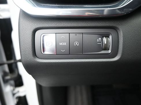 Used 2025 GMC Acadia Elevation FWD image 43