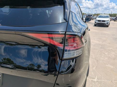 Certified 2024 Kia Sportage EX FWD image 11