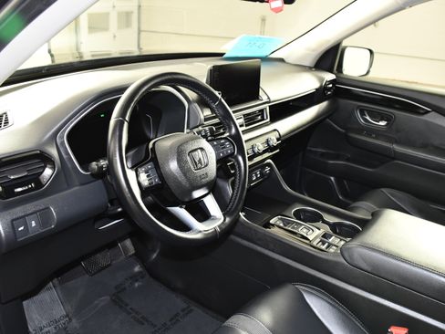 Certified 2025 Honda Pilot EX-L image 2