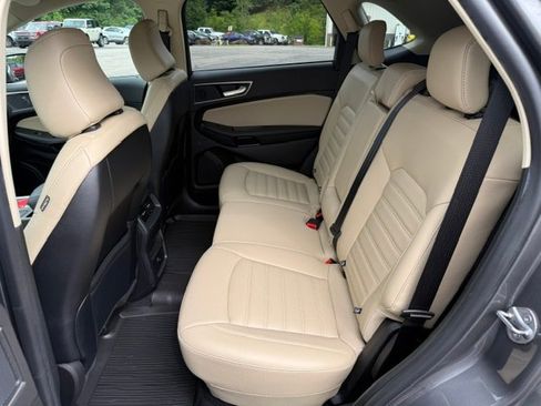Used 2023 Ford Edge SEL AWD/4WD image 9