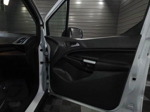 Used 2016 Ford Transit Connect XLT image 28