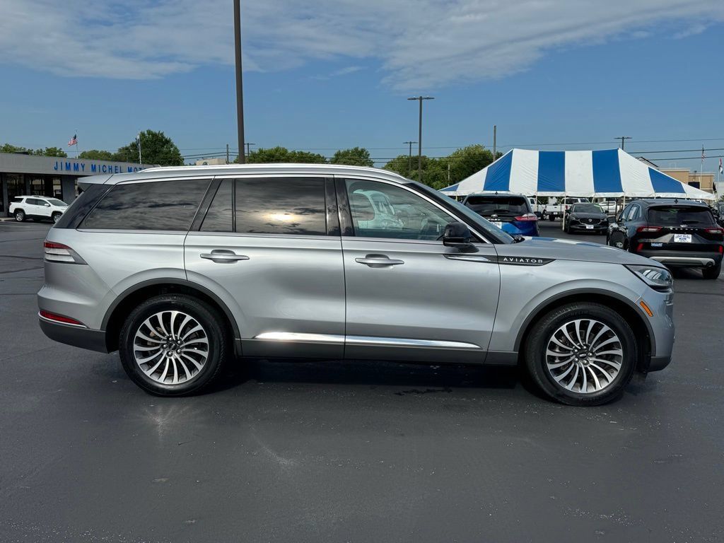 Used 2023 Lincoln Aviator Reserve AWD/4WD image 15