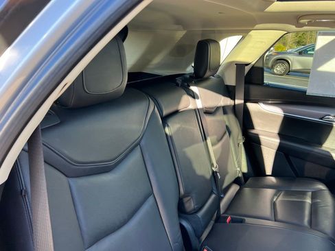 Used 2018 Cadillac XT5 Luxury w/ Driver Awareness Package image 22