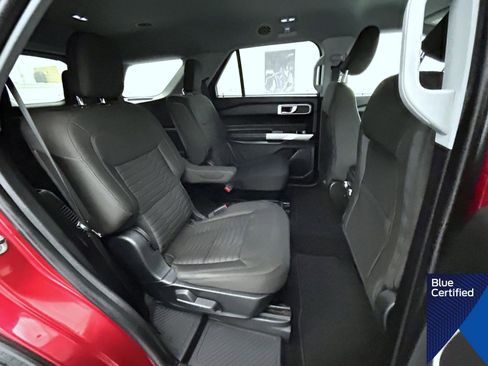 Certified 2021 Ford Explorer XLT image 18