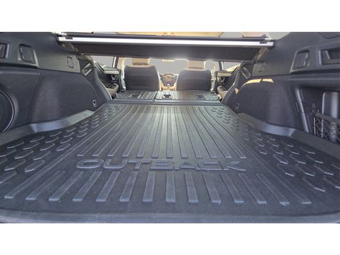 Used 2021 Subaru Outback Limited image 20