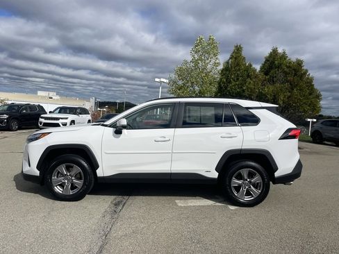Used 2024 Toyota RAV4 LE image 6
