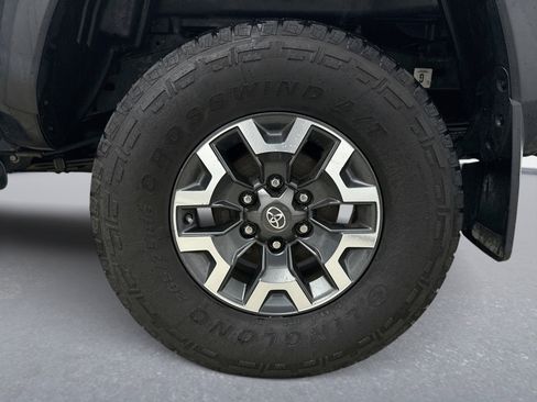 Used 2019 Toyota Tacoma TRD Off-Road image 20