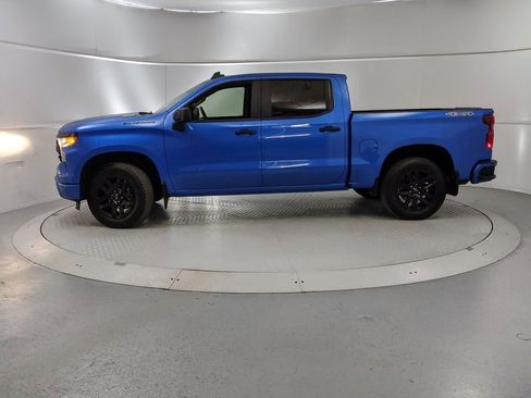 Used 2025 Chevrolet Silverado 1500 Custom image 5