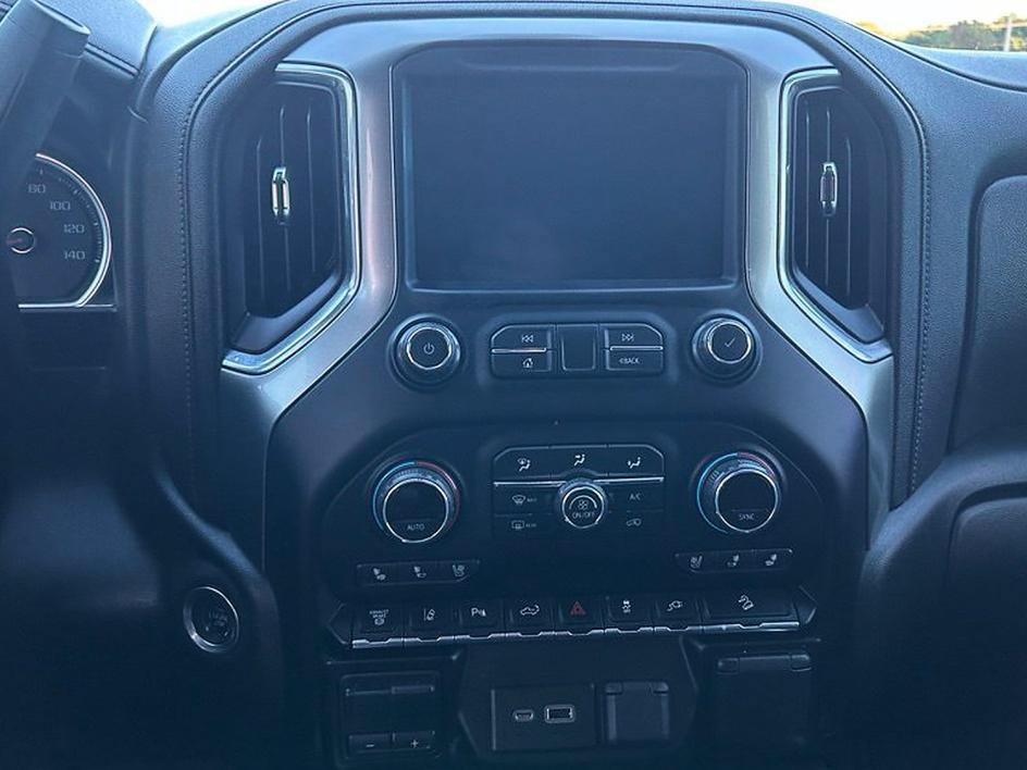 Used 2022 Chevrolet Silverado 2500 LT w/ Convenience Package AWD/4WD image 9