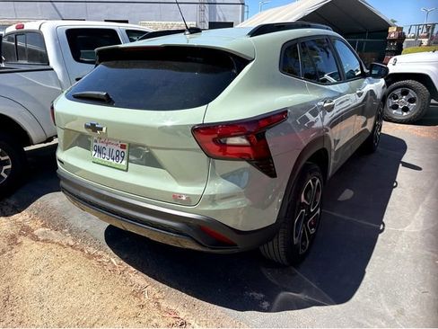 Used 2024 Chevrolet Trax RS w/ Sunroof Package image 6