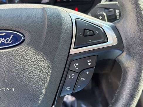 Used 2017 Ford Fusion SE w/ Fusion SE Technology Package image 22