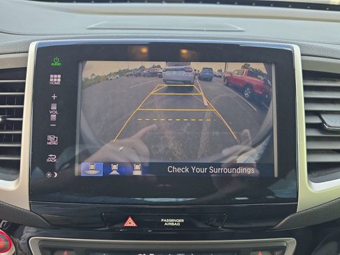 Used 2016 Honda Pilot Touring image 18