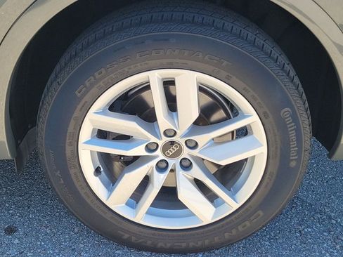 Certified 2023 Audi Q5 2.0T Premium w/ Convenience Package image 10