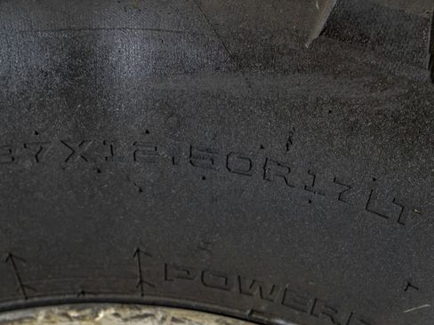 Used 2018 Jeep Wrangler Unlimited Sahara image 63