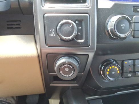 Used 2020 Ford F150 XLT w/ Equipment Group 302A Luxury AWD/4WD image 33