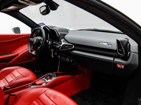 Used 2015 Ferrari 458 Italia Coupe image 49